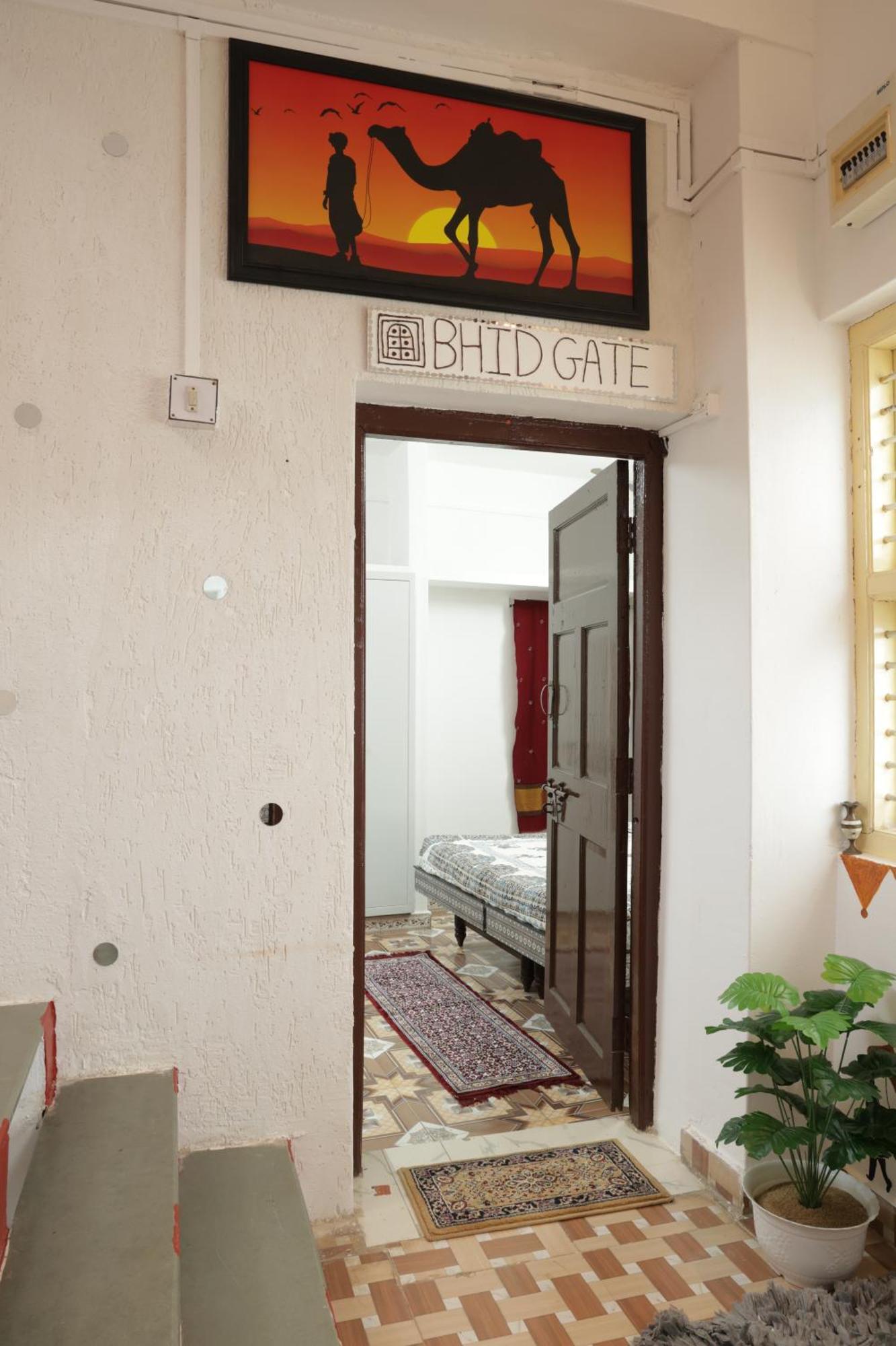 Prag View Heritage Homestay Bhuj Bagian luar foto