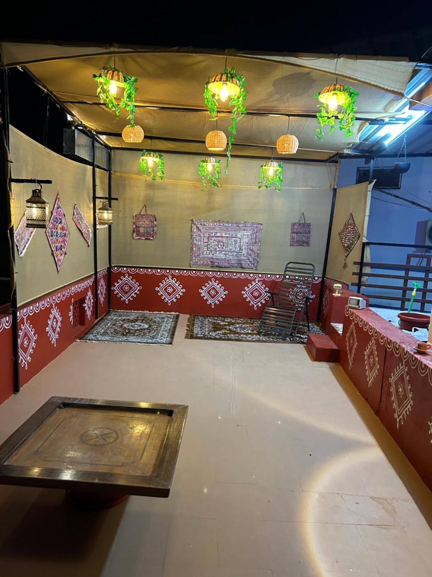 Prag View Heritage Homestay Bhuj Bagian luar foto